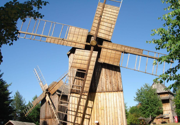 Descubre las tradiciones polacas en el museo de la Aldea de Radom